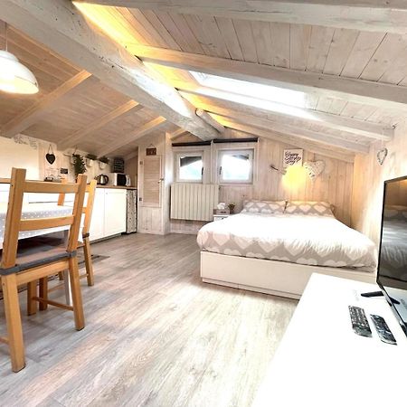 Il Piccolo Loft Nel Cuore Antico Di Aosta - You & Me Case Vacanza Exterior photo
